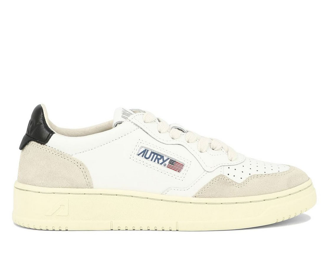 1689d7fea2a7a0b4943efddd1f325ac0 Autry Medalist Low-Top Sneakers - Image 1
