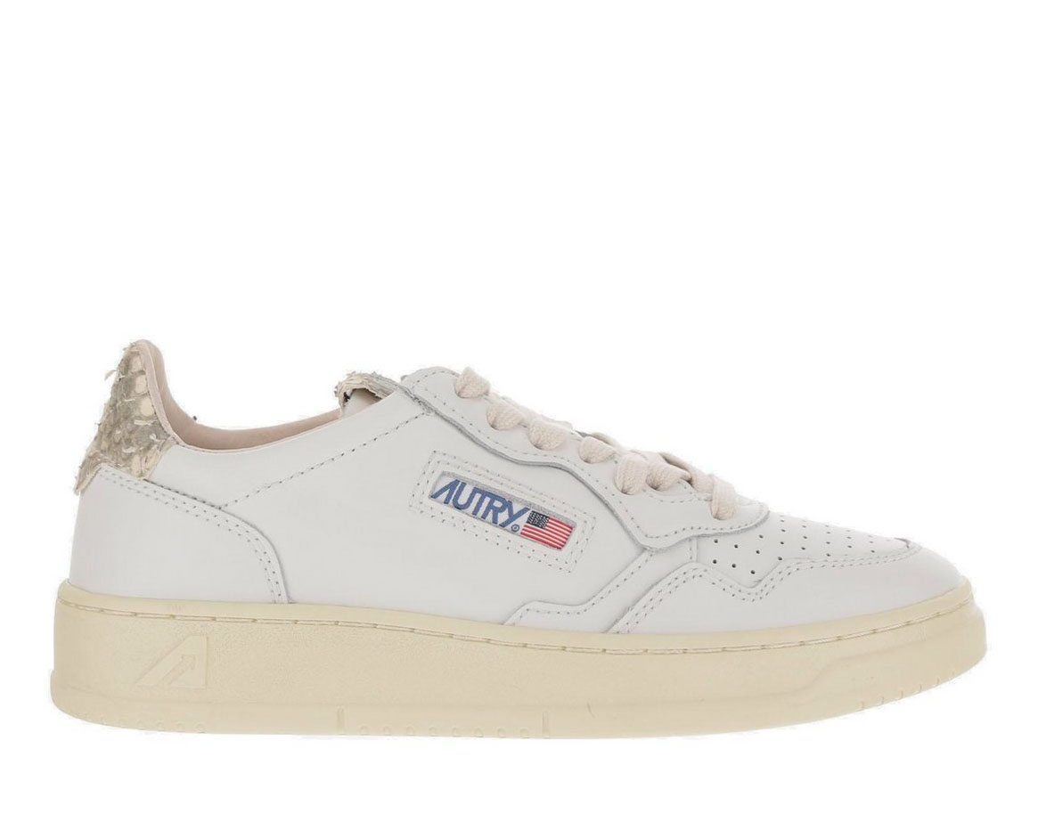 f60dc1421e431f662049595101c815a9 Autry Medalist Low Sneakers - Image 1