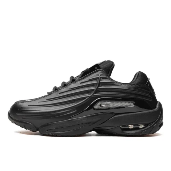 nike-hot-step-2-drake-nocta-black-3-600x600-1 נעלי Nike Hot Step 2 NOCTA Black בעיצוב אורבני ונוחות מקסימלית – תמונה 1