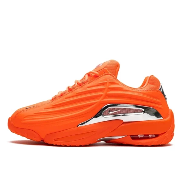 nike-hot-step-2-drake-nocta-total-orange-3-600x600-1 נעלי Nike Hot Step 2 NOCTA Total Orange בעיצוב בולט ונוחות מתקדמת – תמונה 1