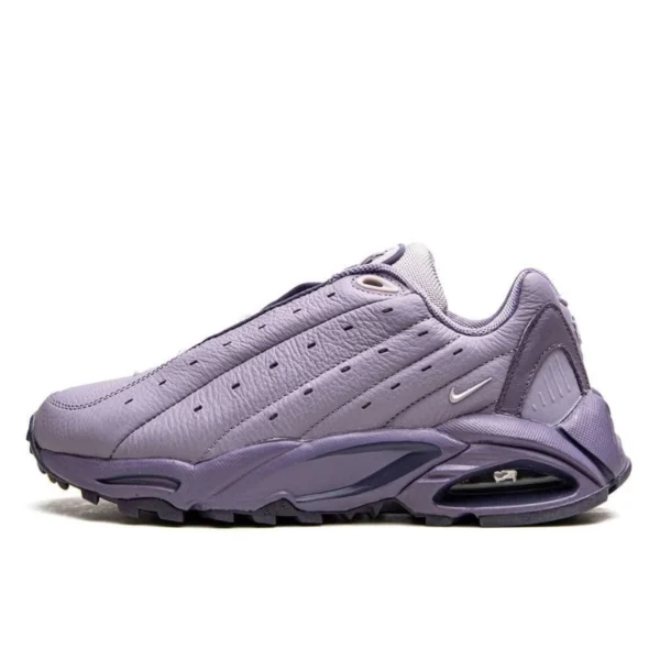 nike-hot-step-air-terra-drake-nocta-violet-haze-2-600x600-1 נעלי Nike Hot Step Air Terra NOCTA Violet Haze בגוון סגול ייחודי – תמונה 1