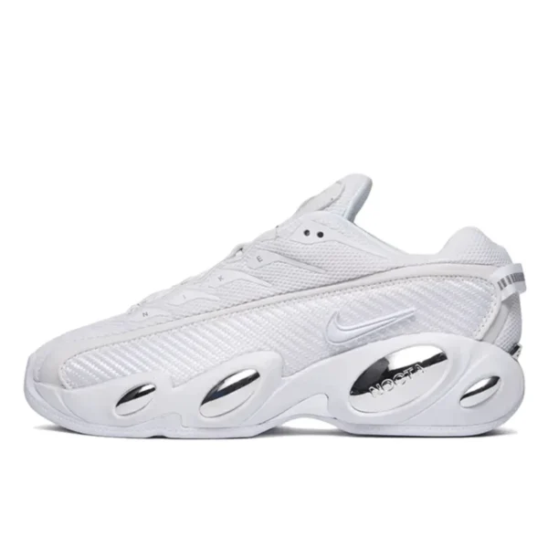 nike-nocta-glide-drake-white-chrome-3-600x600-1 נעלי Nike NOCTA Glide White Chrome בעיצוב יוקרתי בגוון לבן וכרום – תמונה 1