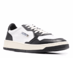 Autry Medalist Low Sneakers Black white Toe - Image 2