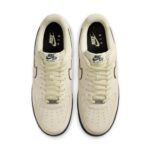 Nike Air Force 1 07 LV8 נעלי אייר פורס - Image 4